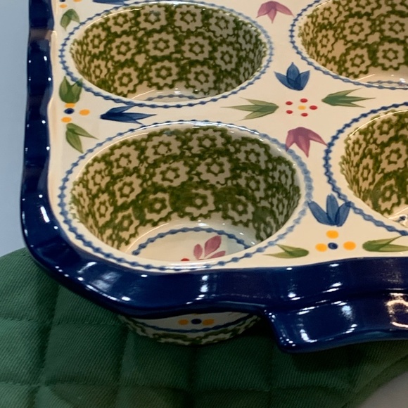 Temp-Tations by Tara Old World Green Muffin with Gorgeous Cobalt Blue Border - Picture 5 of 13